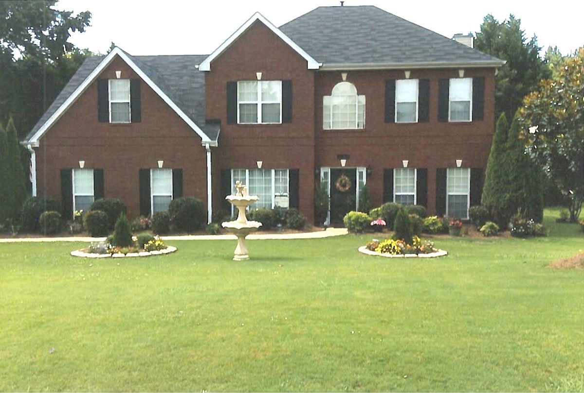 July Yard of the Month